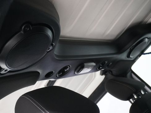 Used 2014 Jeep Wrangler Unlimited Sahara w/ Max Tow Package image 13