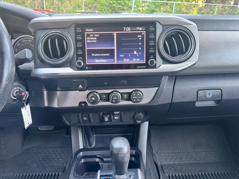 Used 2020 Toyota Tacoma SR5 RWD image 16