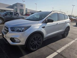 Used 2019 Ford Escape SE FWD video 1