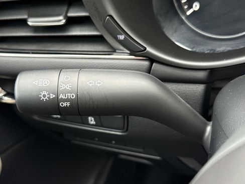 Used 2024 MAZDA MAZDA3 s image 10