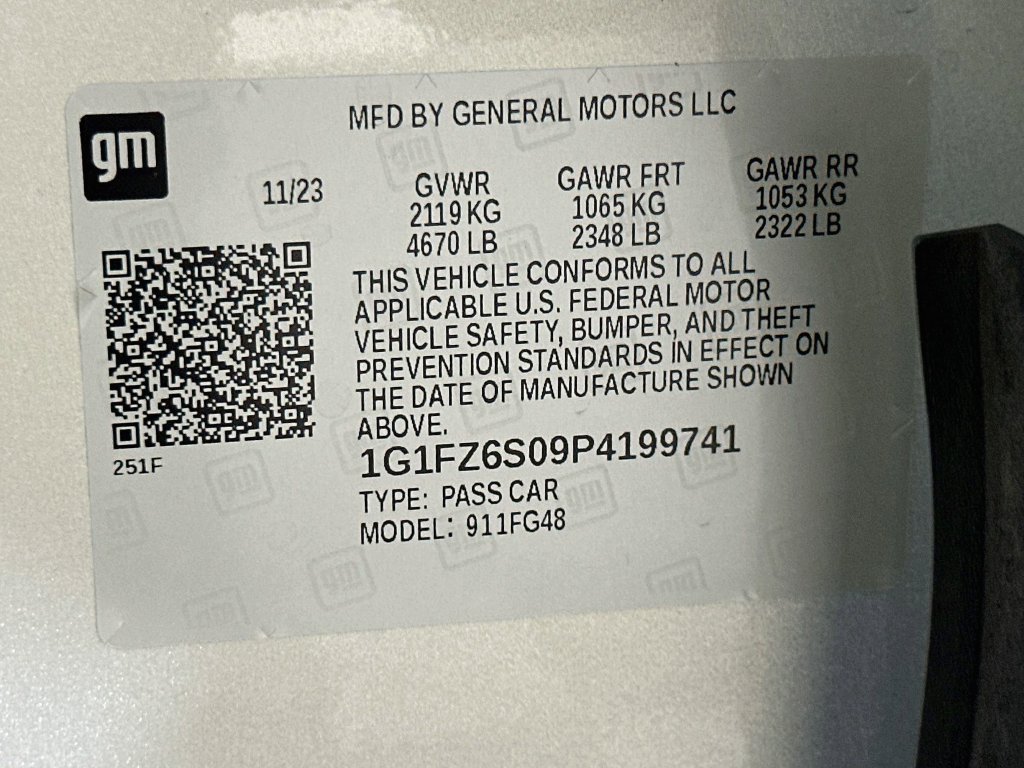 Used 2023 Chevrolet Bolt EUV Premier w/ Sun & Sound Package FWD image 31