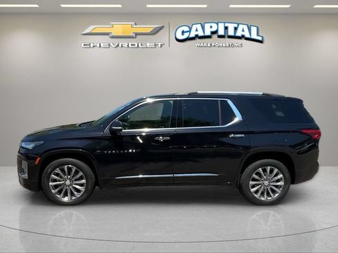Used 2023 Chevrolet Traverse Premier w/ LPO, Cargo Package AWD/4WD image 2
