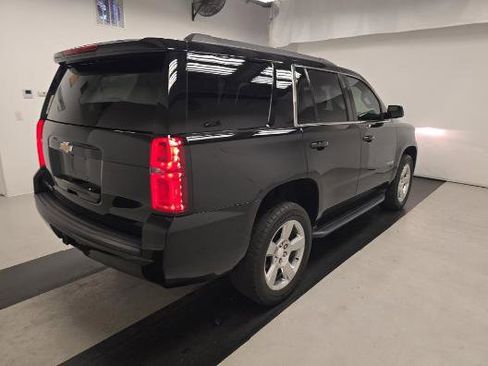 Used 2020 Chevrolet Tahoe LS RWD image 2