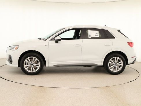 New 2025 Audi Q3 2.0T Premium image 2