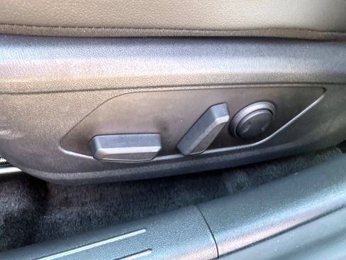 Certified 2026 Hyundai Elantra Limited FWD image 19