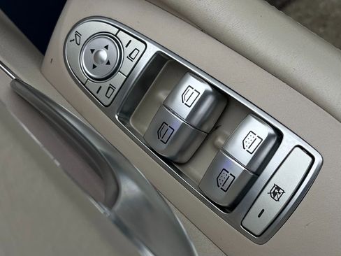 Used 2018 Mercedes-Benz E 400 4MATIC Cabriolet w/ Premium 2 Package (Q02) image 68