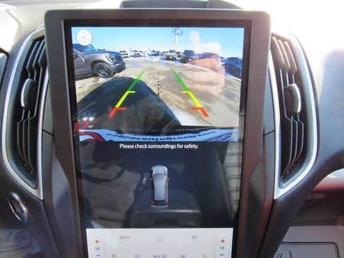 Used 2024 Ford Edge SEL w/ Convenience Package image 40