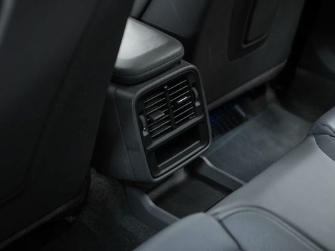 Certified 2023 Porsche Taycan 4S AWD/4WD image 35