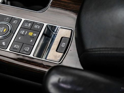 Used 2017 Land Rover Range Rover HSE image 53