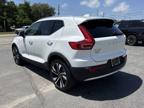 Used 2023 Volvo XC40 B5 Ultimate AWD/4WD image 3
