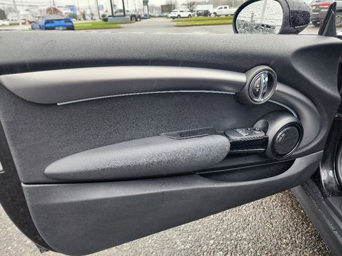 Used 2022 MINI Cooper S w/ Premium Package image 31