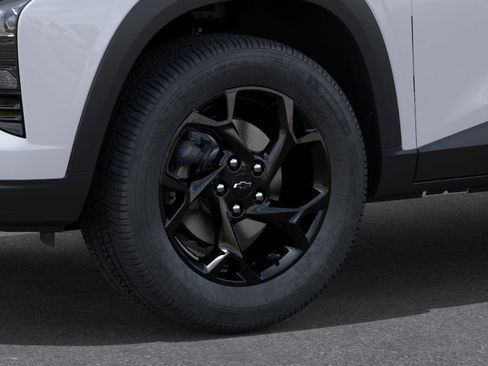 New 2026 Chevrolet Trax LT w/ Driver Confidence Package FWD image 9