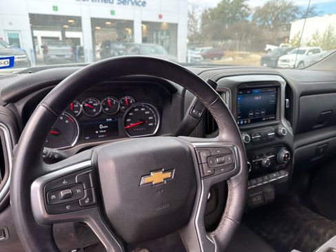 Used 2022 Chevrolet Silverado 1500 LT w/ Safety Package image 9
