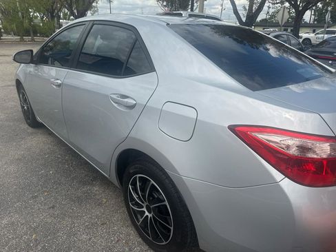 Used 2018 Toyota Corolla LE FWD image 7