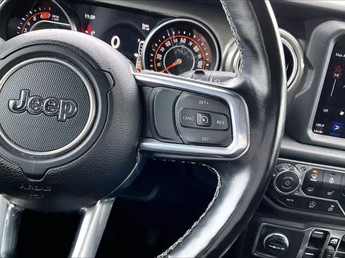 Used 2023 Jeep Wrangler Sahara w/ Cold Weather Group image 26