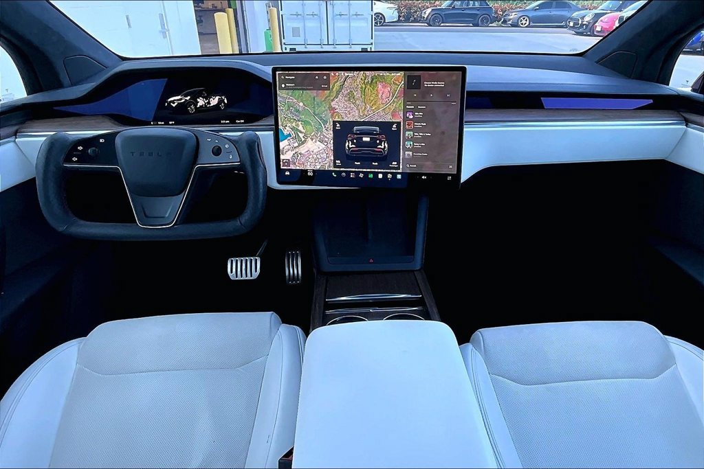 Used 2023 Tesla Model X AWD/4WD image 13