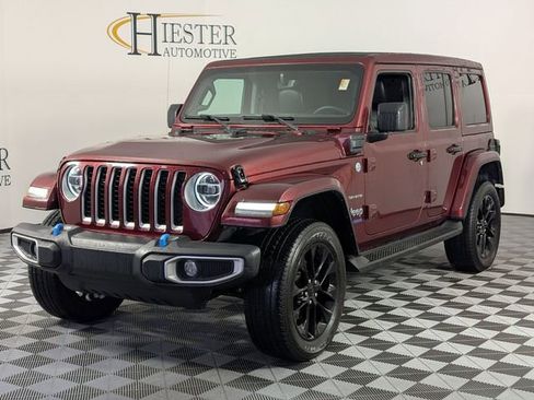Used 2022 Jeep Wrangler Unlimited Sahara image 4