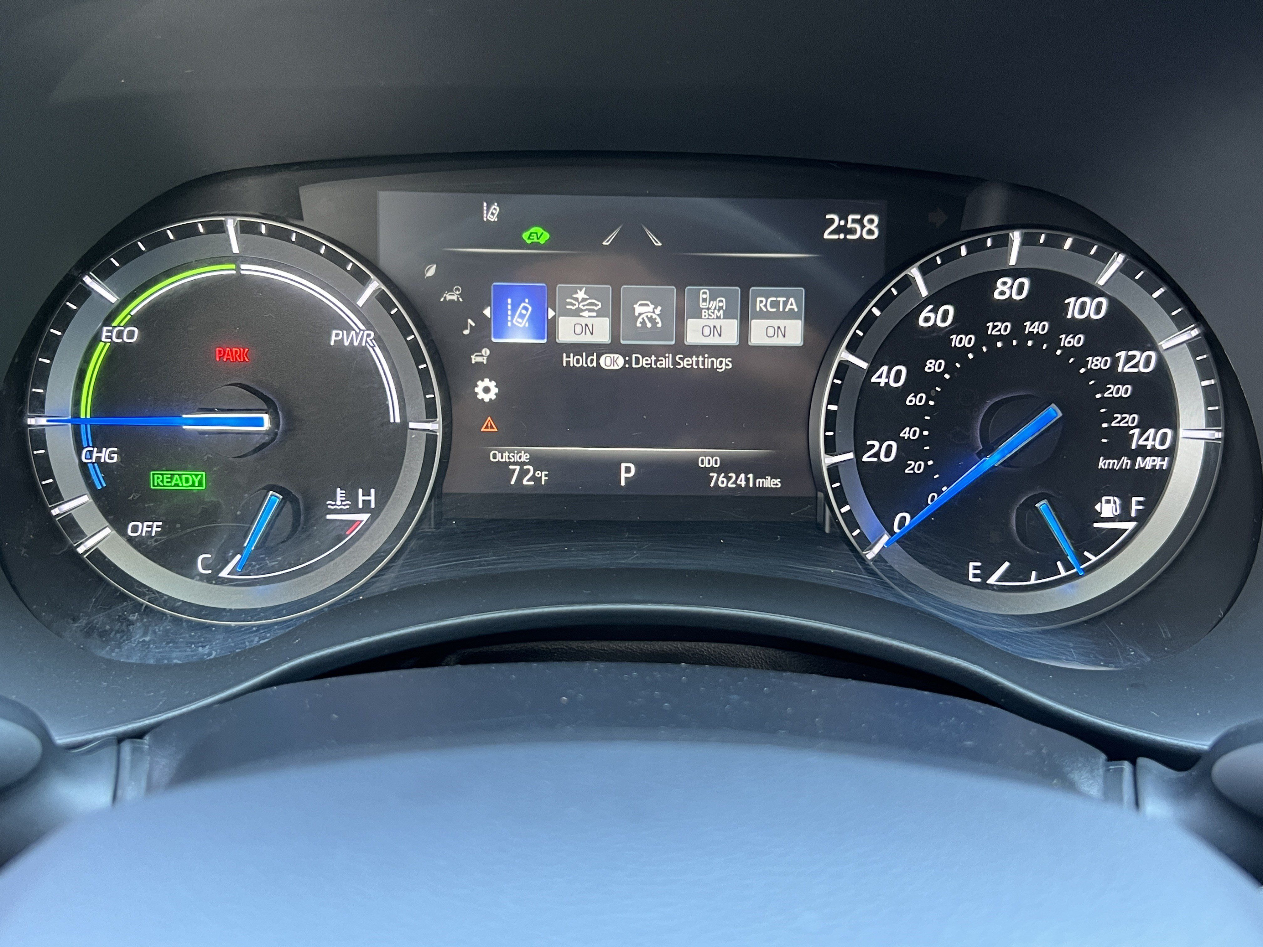 Used 2021 Toyota Highlander XLE AWD/4WD image 32