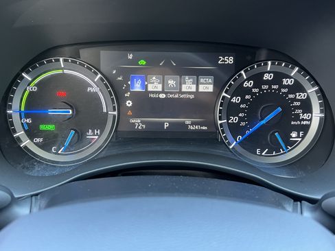 Used 2021 Toyota Highlander XLE AWD/4WD image 32