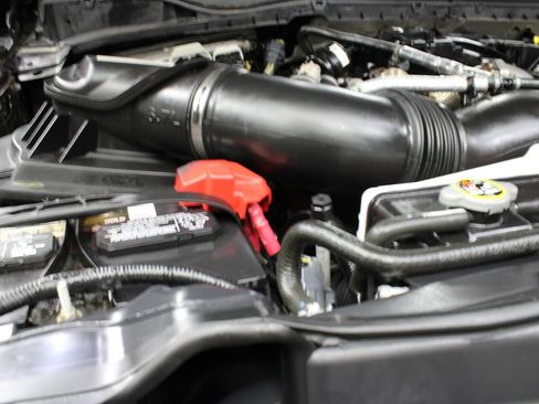 Used 2017 Ford F550 4x4 Crew Cab Super Duty w/ XLT Value Package image 30
