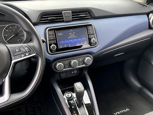 Used 2024 Nissan Versa SV w/ Trunk Package FWD image 9