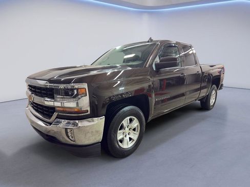 Used 2018 Chevrolet Silverado 1500 LT w/ All Star Edition image 3