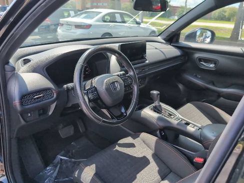 Used 2023 Honda HR-V Sport image 8