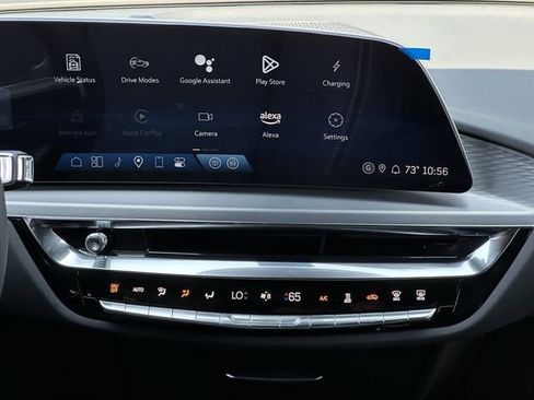 New 2025 Cadillac Lyriq Luxury image 16