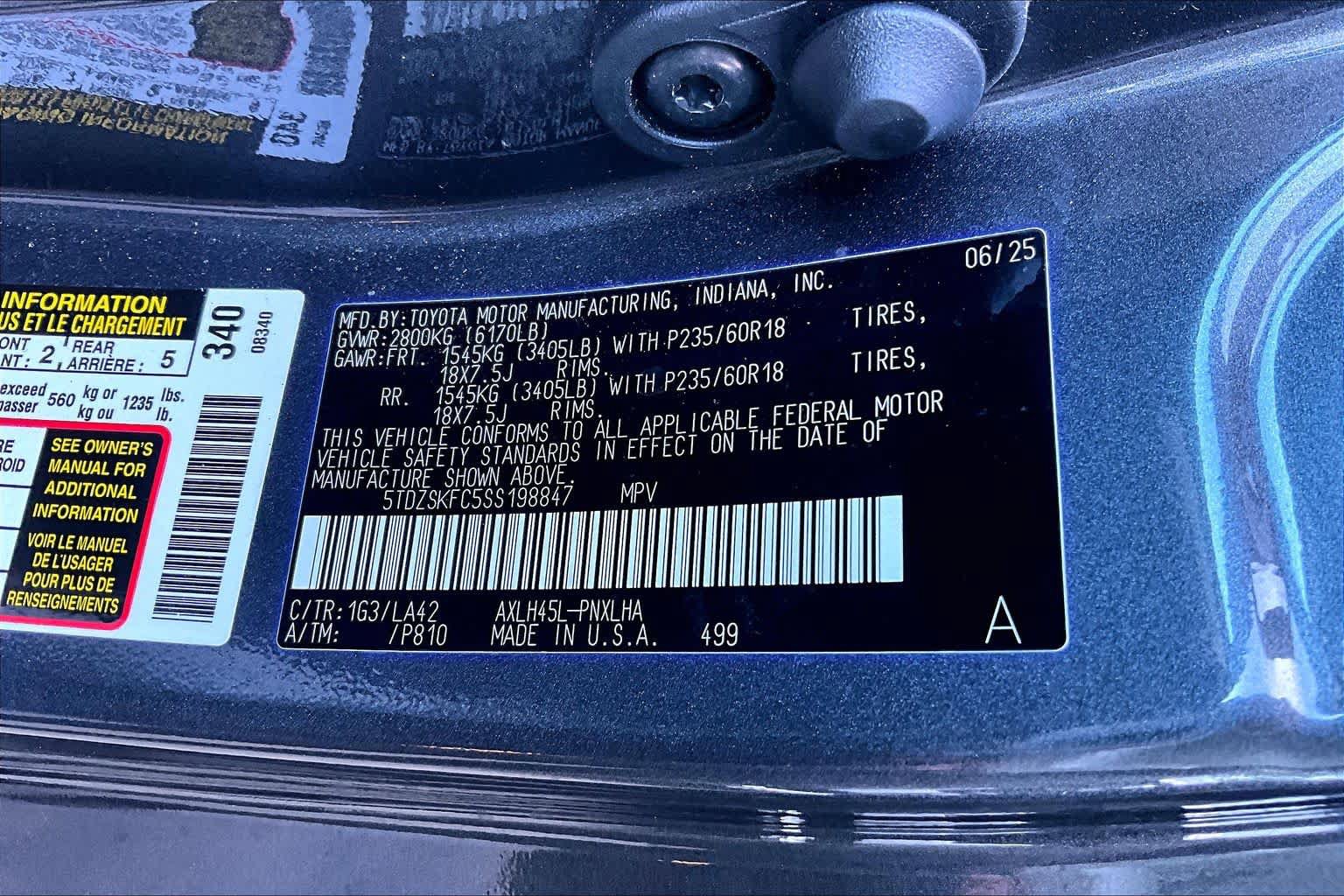 Certified 2025 Toyota Sienna Limited AWD/4WD image 34