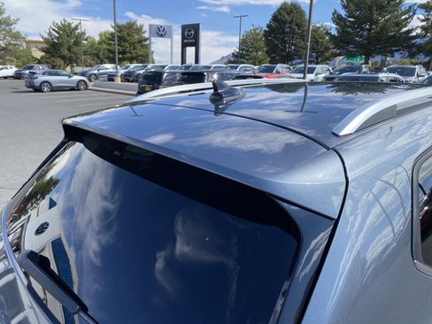 Certified 2023 Volkswagen Taos SE FWD image 24