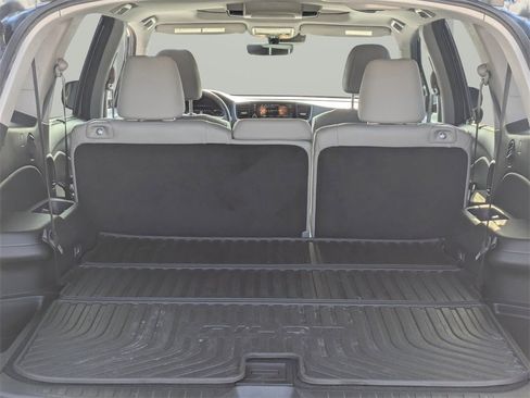 Used 2022 Honda Pilot Touring image 12