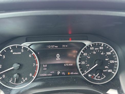 Used 2024 Nissan Rogue S AWD/4WD image 10