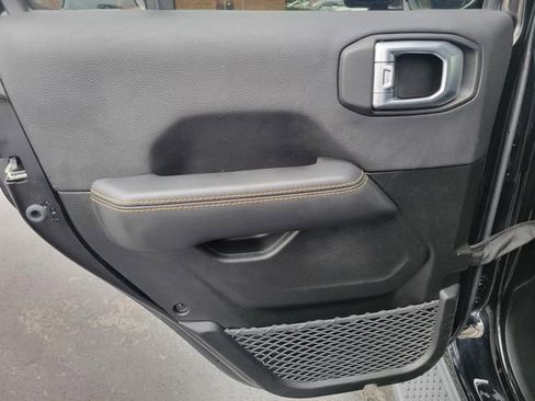 Used 2021 Jeep Wrangler Unlimited Sahara image 25