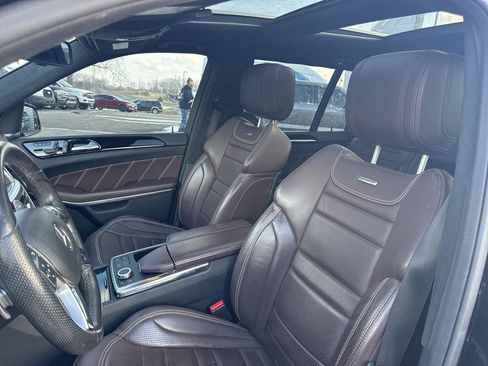 Used 2015 Mercedes-Benz GL 63 AMG 4MATIC image 17