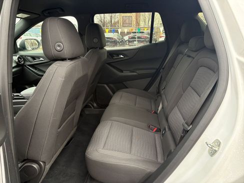 Used 2025 Chevrolet Equinox LT image 24