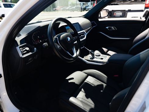 Used 2020 BMW 330i Sedan w/ Convenience Package RWD image 19