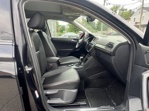 Used 2024 Volkswagen Tiguan Wolfsburg Edition AWD/4WD image 31