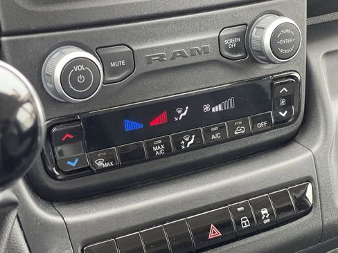 Used 2023 RAM ProMaster 2500 image 31