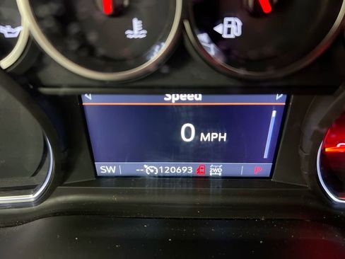 Used 2021 Chevrolet Silverado 1500 LT Trail Boss AWD/4WD image 13