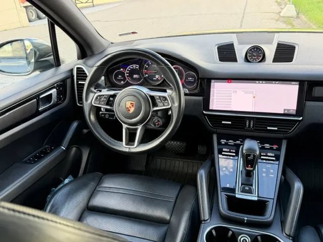 Used 2020 Porsche Cayenne AWD/4WD image 19