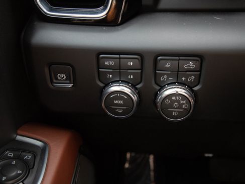 Used 2026 GMC Sierra 2500 Denali Ultimate AWD/4WD image 26
