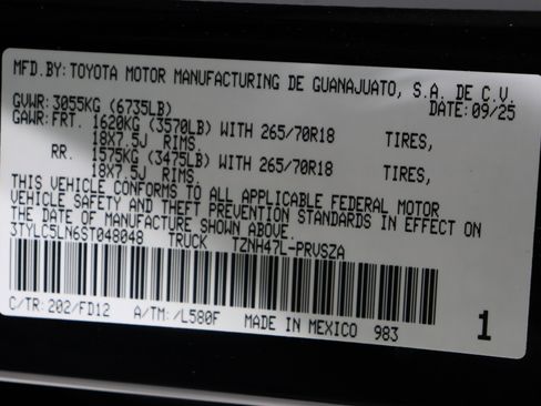 Used 2025 Toyota Tacoma TRD Off-Road image 41