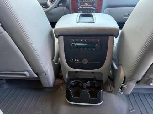 Used 2010 Chevrolet Tahoe LTZ AWD/4WD image 20