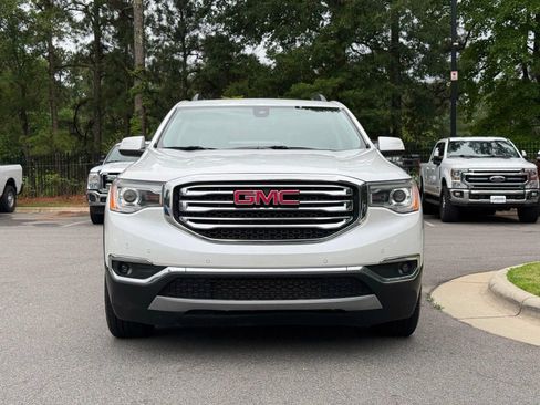 Used 2018 GMC Acadia SLT w/ LPO, Floor Liner Package FWD image 2