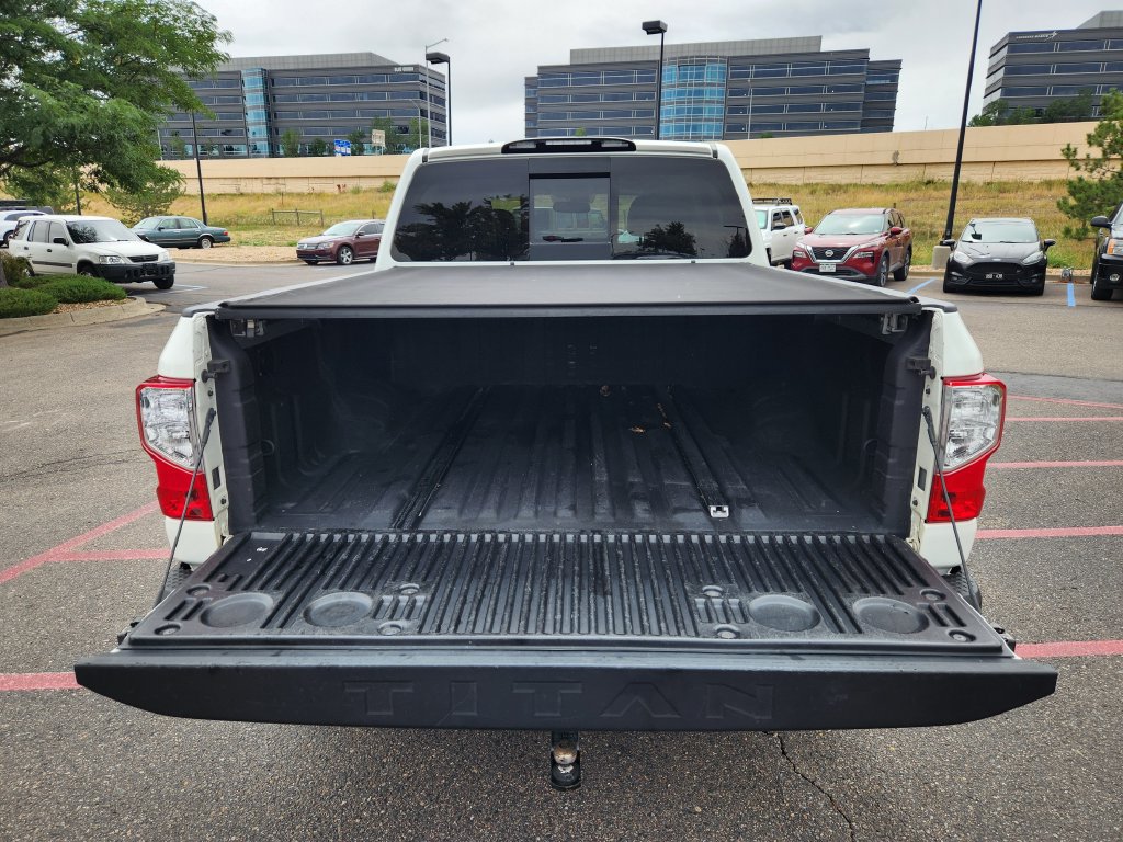 Used 2018 Nissan Titan PRO-4X w/ Pro-4x Convenience Package AWD/4WD image 21