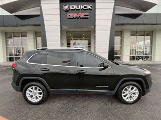 Used 2017 Jeep Cherokee Latitude w/ Comfort/Convenience Group AWD/4WD video 2
