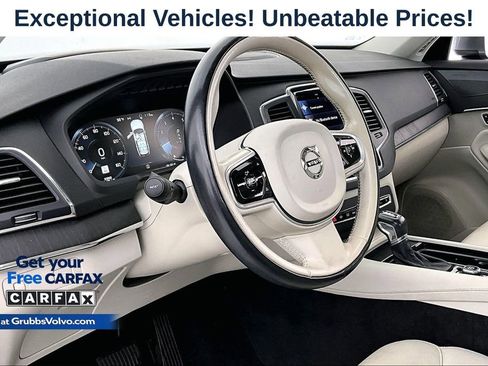 Used 2020 Volvo XC90 T5 Momentum w/ Protection Package Premier AWD/4WD image 11