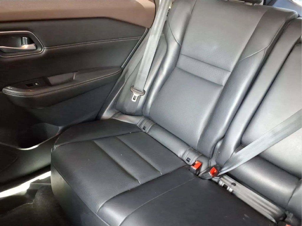 Used 2021 Nissan Rogue SV w/ Premium Package FWD image 16