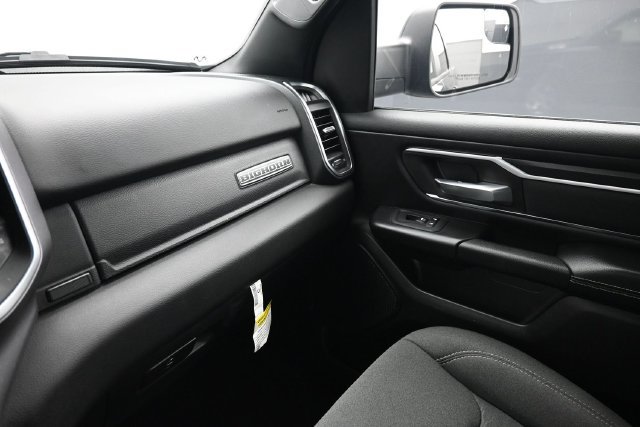 Used 2025 RAM 1500 Big Horn AWD/4WD image 8