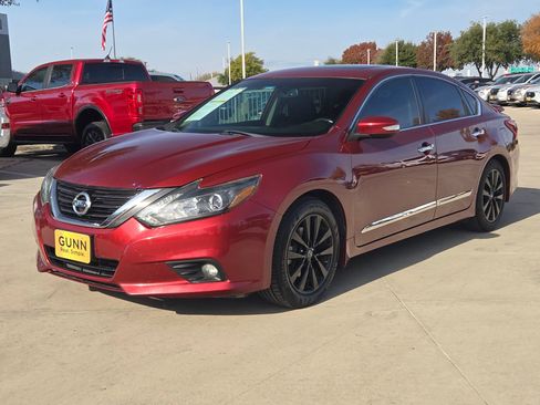 Used 2016 Nissan Altima 2.5 SL w/ 2.5 Technology w/LED Package image 3